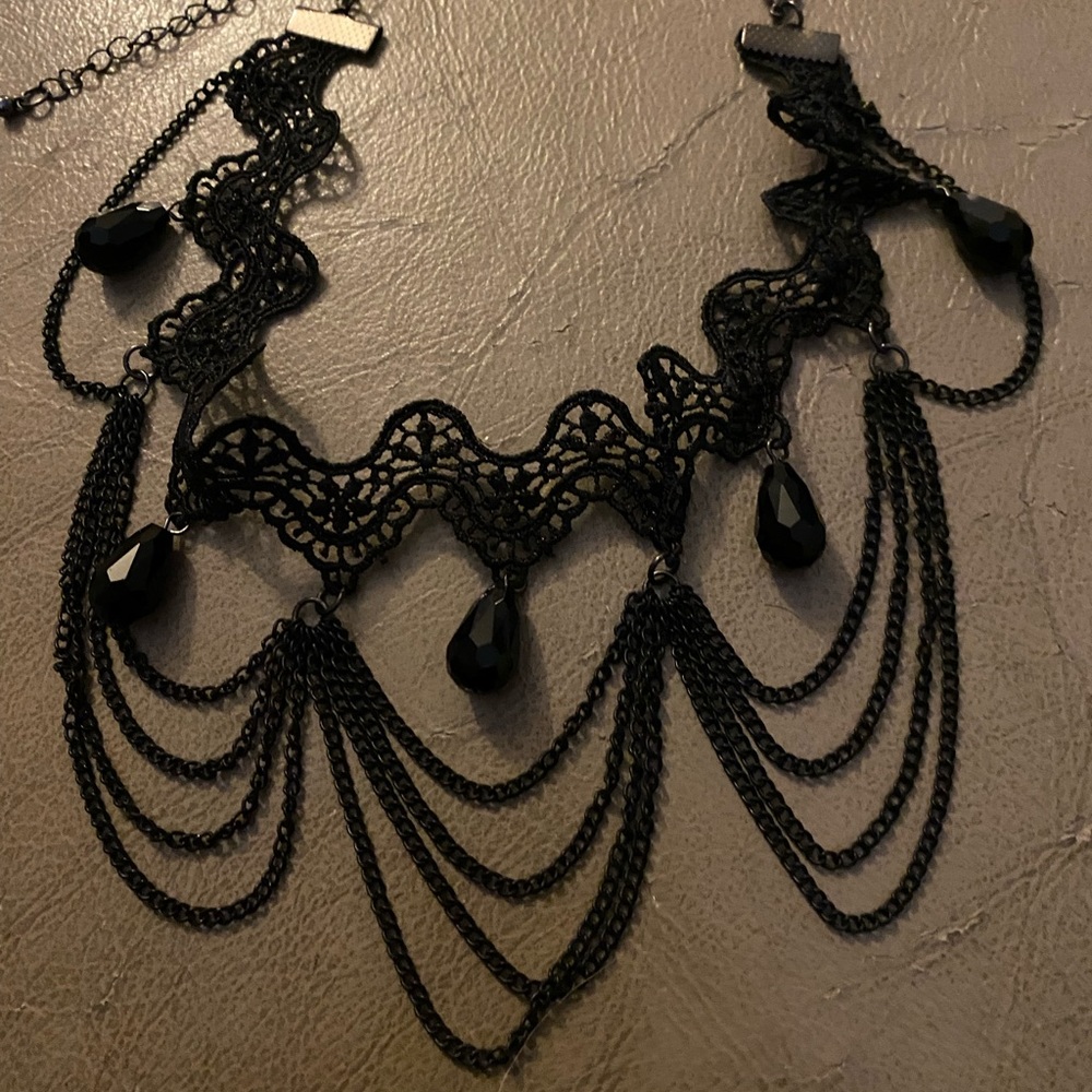 Choker Necklace